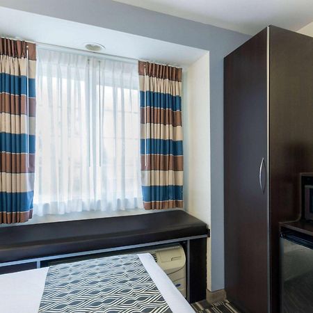 Microtel Inn And Suites Baton Rouge Airport Extérieur photo