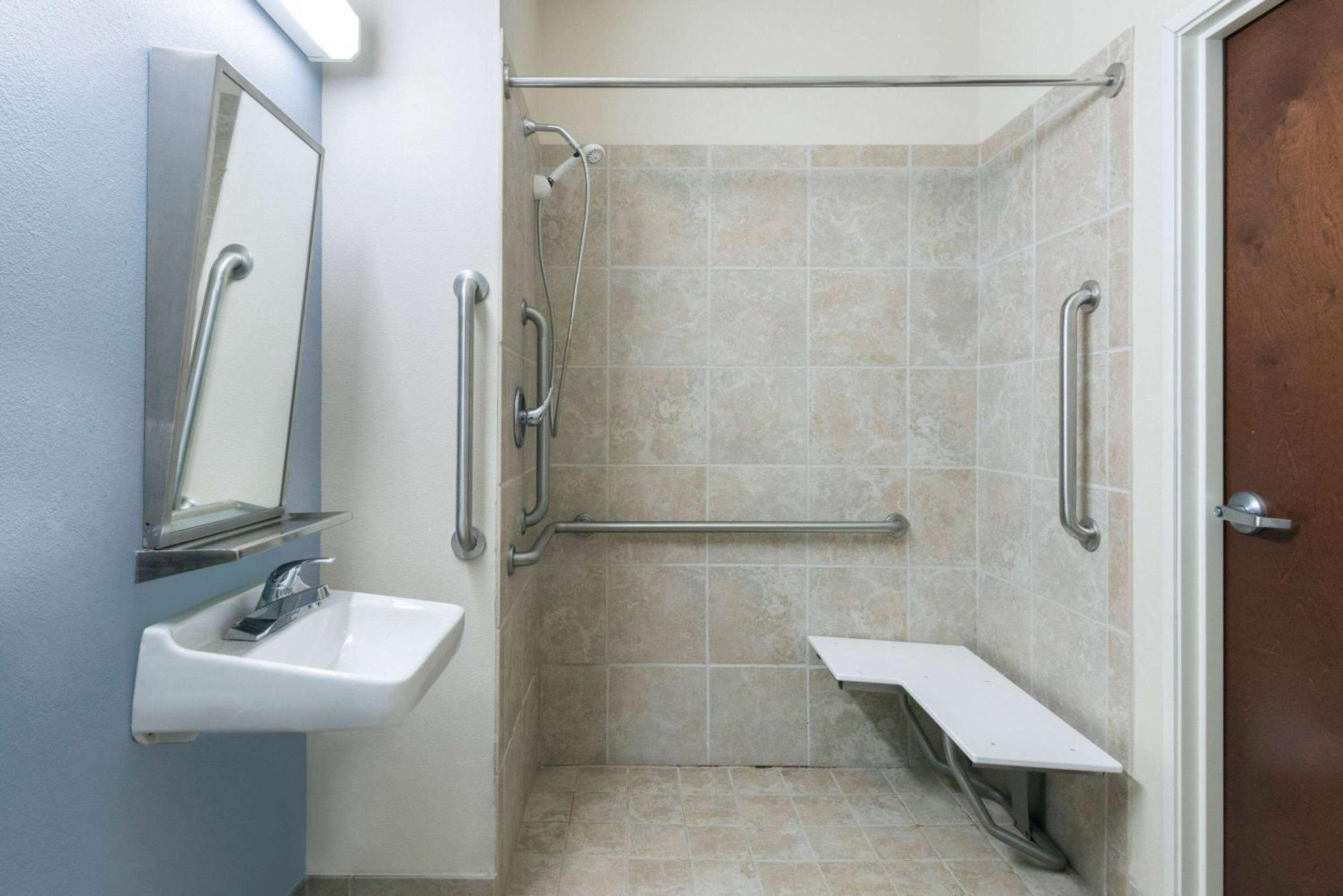 Microtel Inn And Suites Baton Rouge Airport Extérieur photo