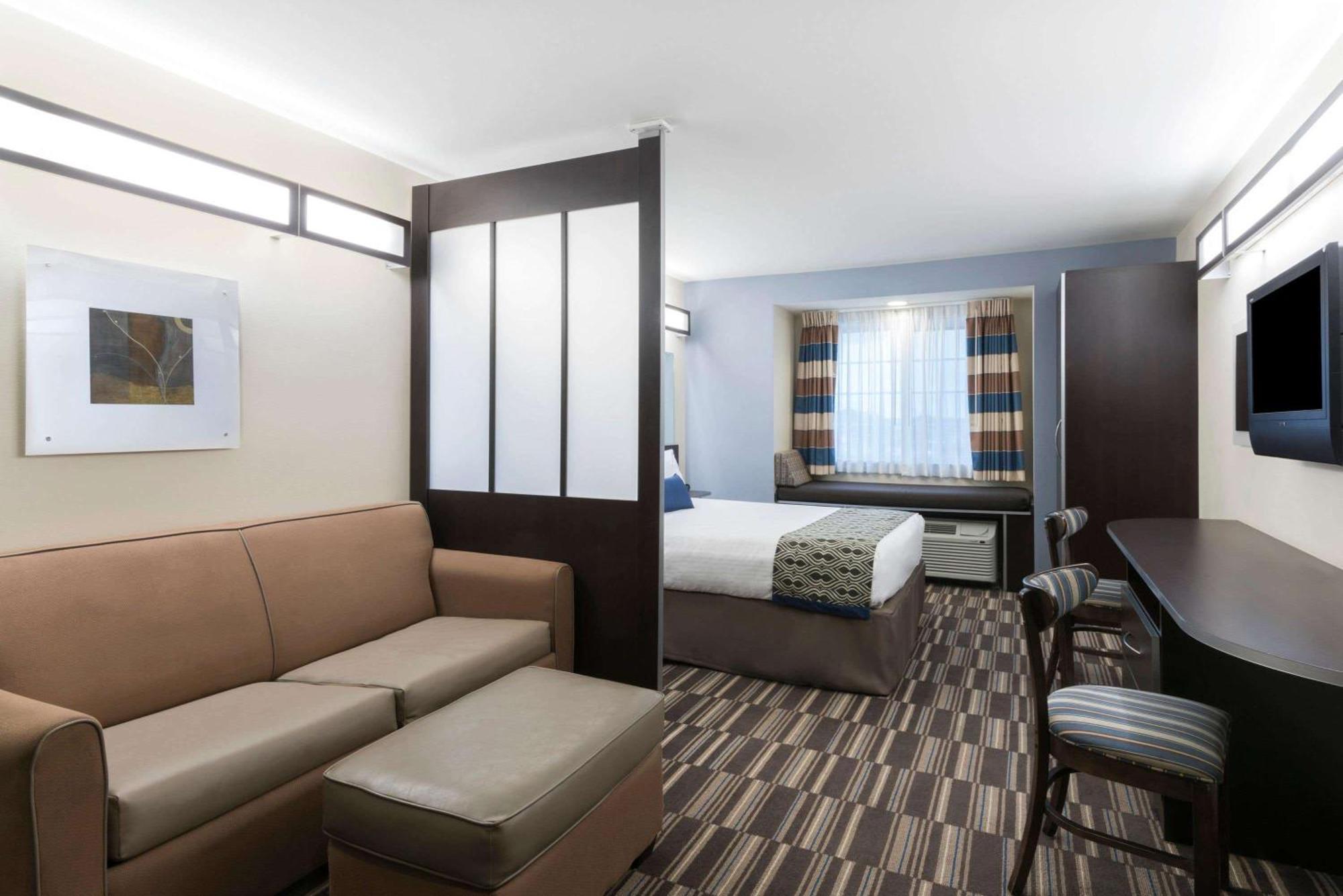 Microtel Inn And Suites Baton Rouge Airport Extérieur photo