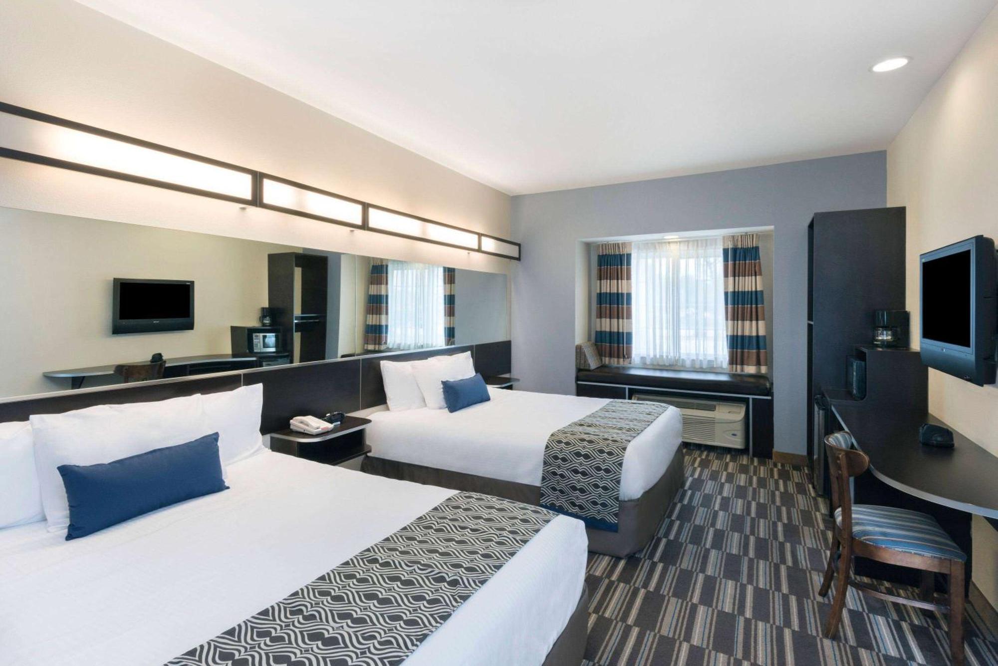 Microtel Inn And Suites Baton Rouge Airport Extérieur photo