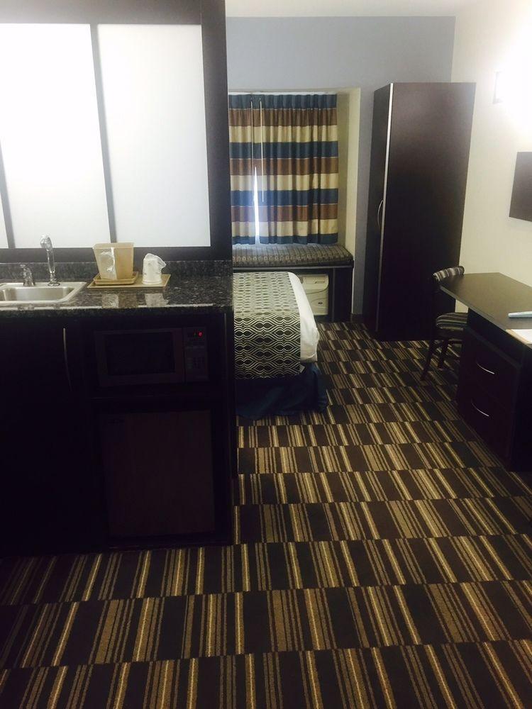 Microtel Inn And Suites Baton Rouge Airport Extérieur photo